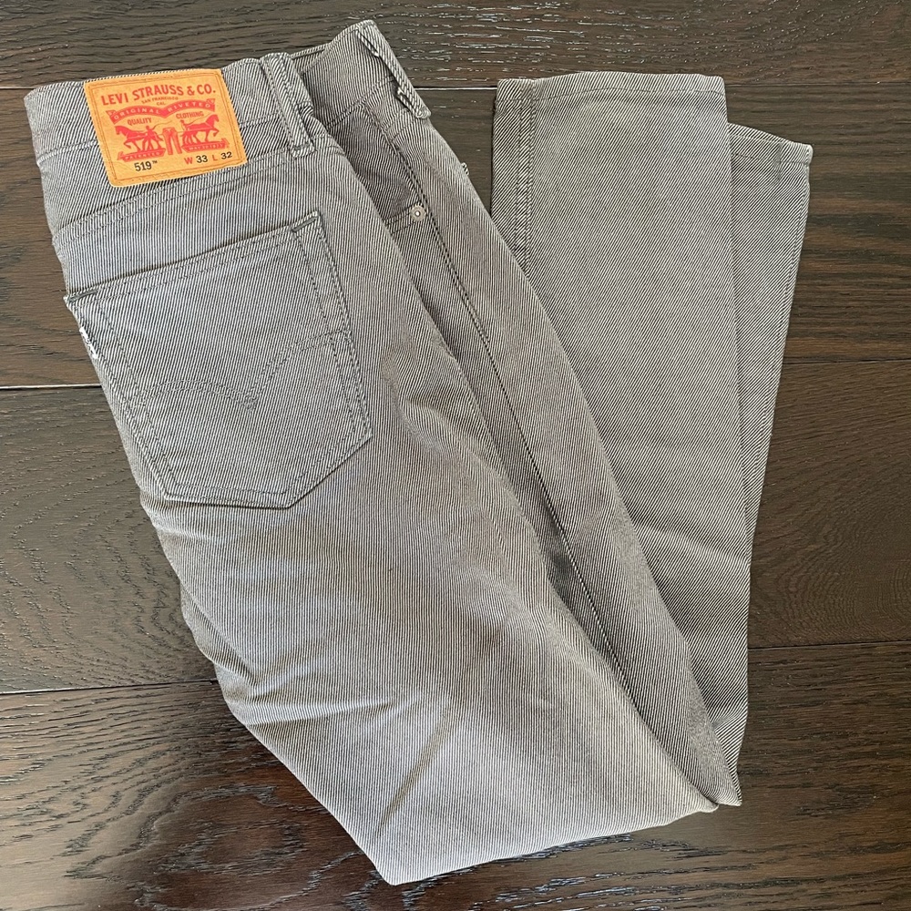 Rare gray Levi’s 519 soft denim four-way stretch jeans